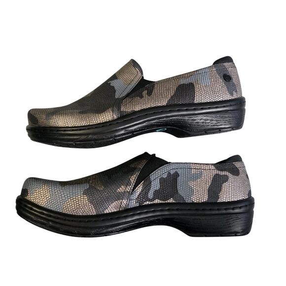 Klogs Footwear Moxy Clogs Womens Size 10 Shoes Camo Slip Resistant Nursing - Picture 5 of 7